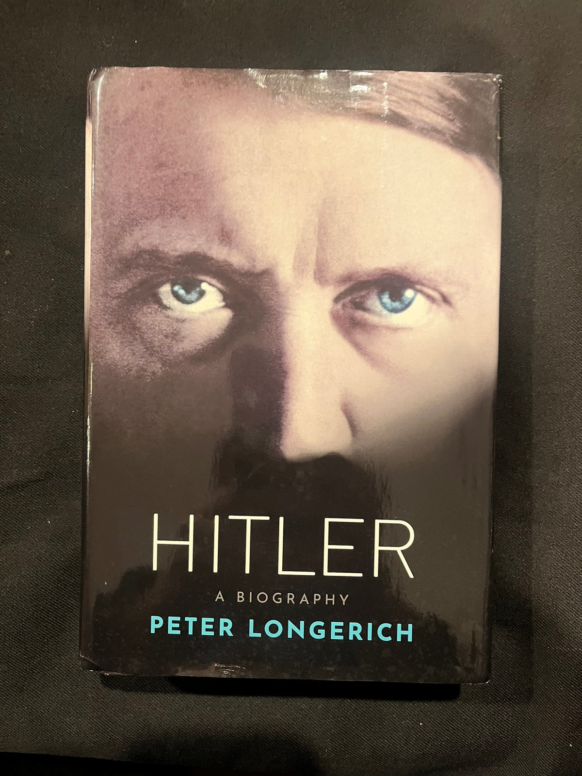 Hitler : A Biography