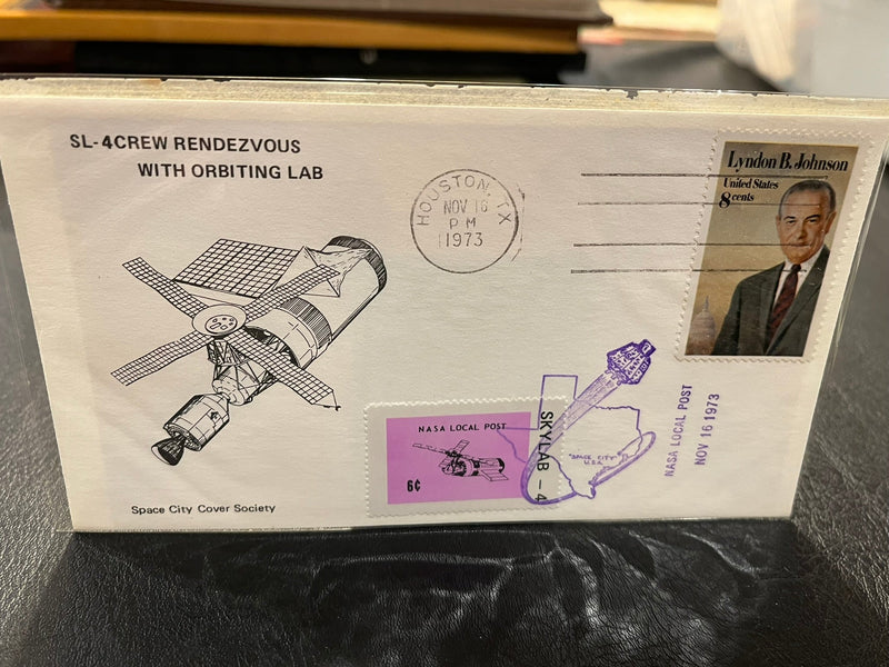 SL-4 Crew Rondezvous with Orbiting Lab - NASA Post