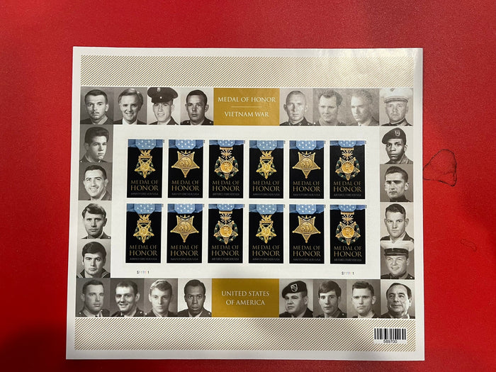 2015 Forever Stamp - Medal of Honor: Vietnam War Army-Navy-Air Force, folio of 20 stamps w/portraits of 48 servicemen awarded the medal